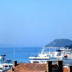 Apartment Port View-5 Min From Center, Split
