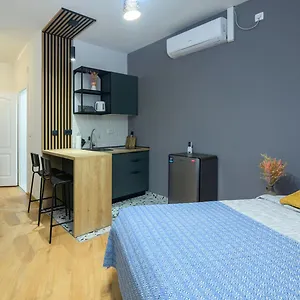 https://vera-apartment-with-seaview.hotelinzadar.com
