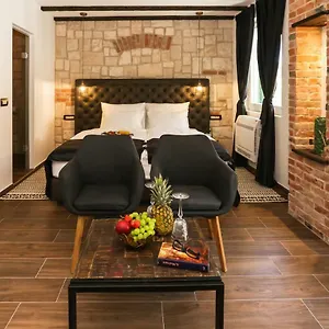 Luxury Dino Gasthuis